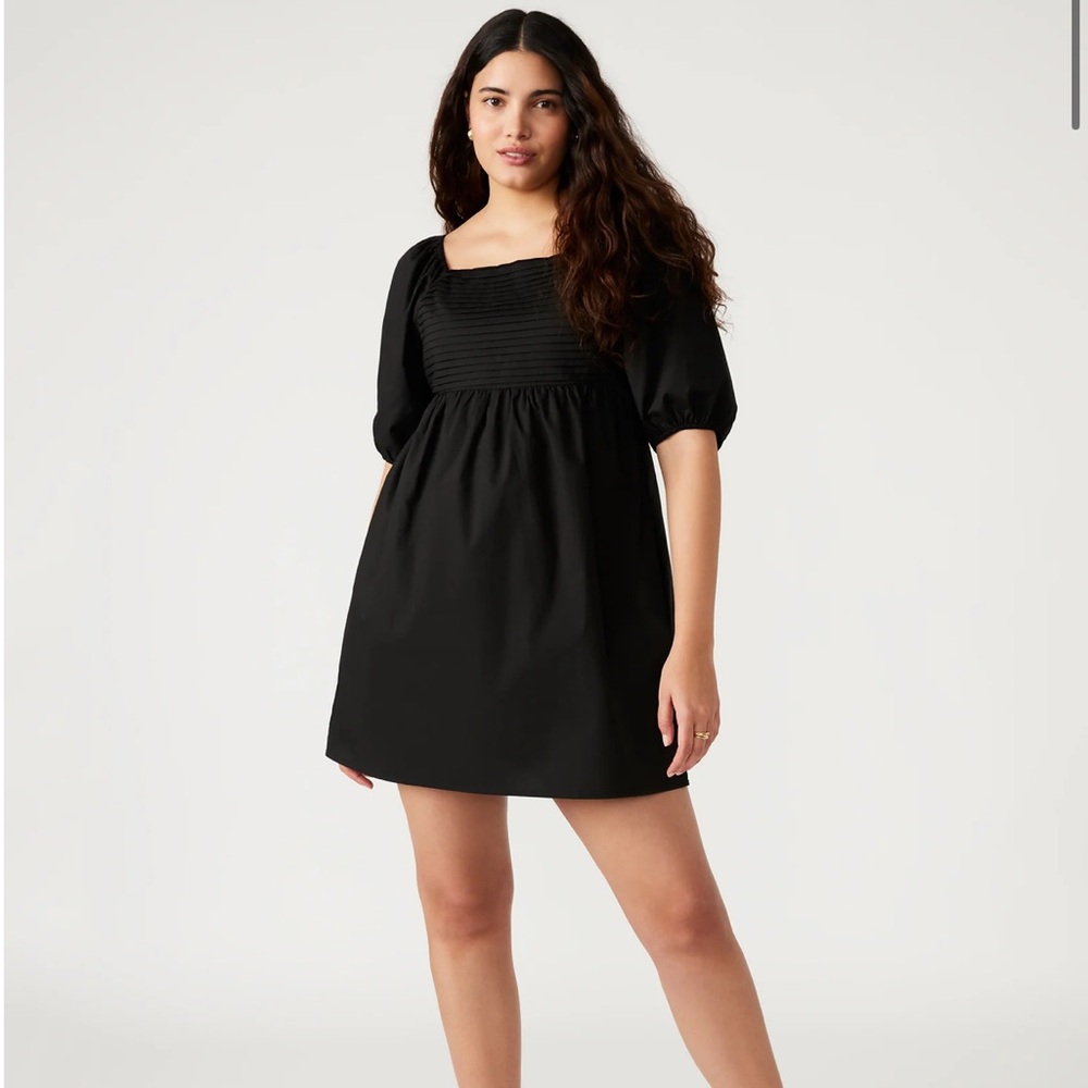 Steve Madden NWT Black Puff Sleeve Dress